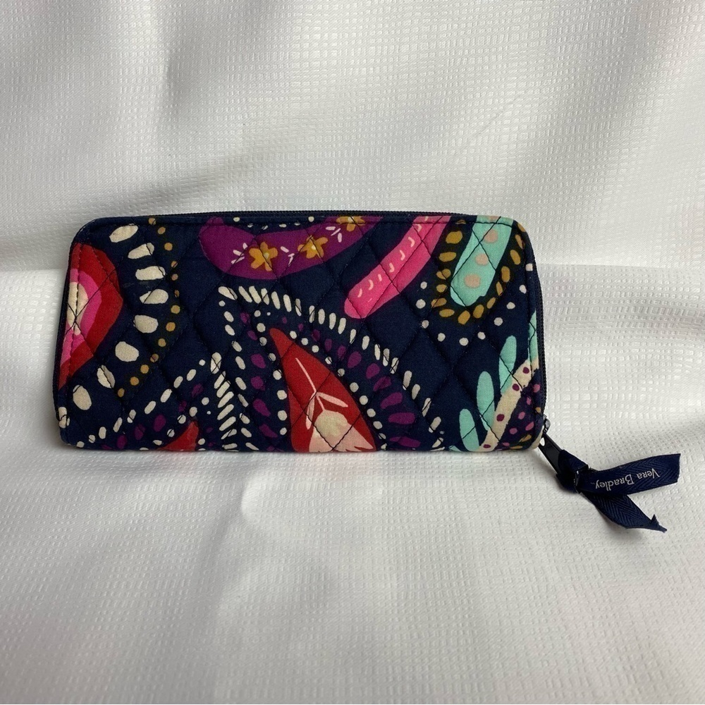 Beautiful Vera Bradley Painted Paisley Crossbody Purse and Matching Wallet - Picture 15 of 16